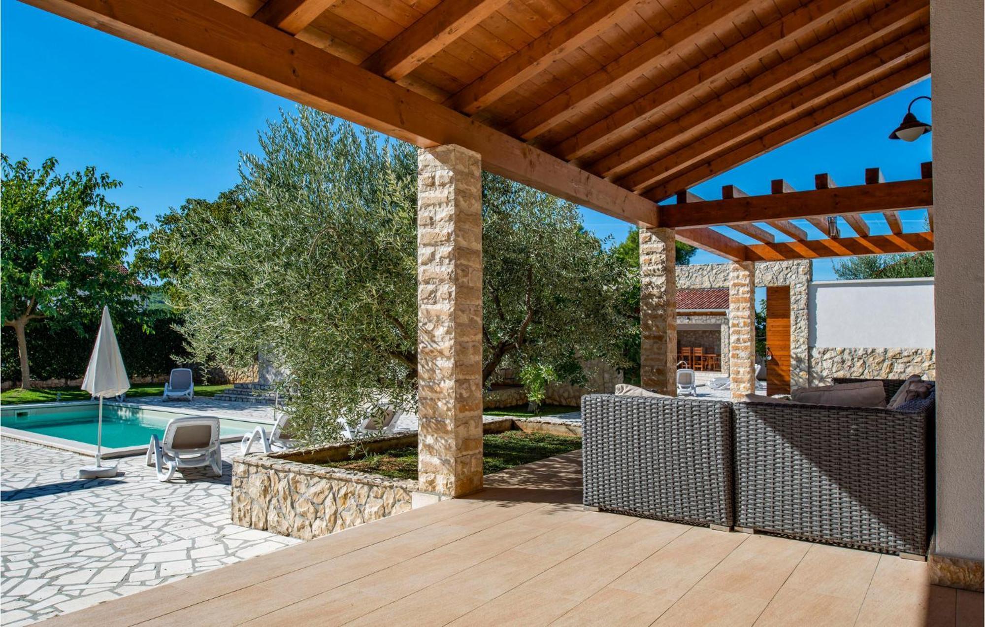 Lovely Home In Sibenik With Wifi Esterno foto