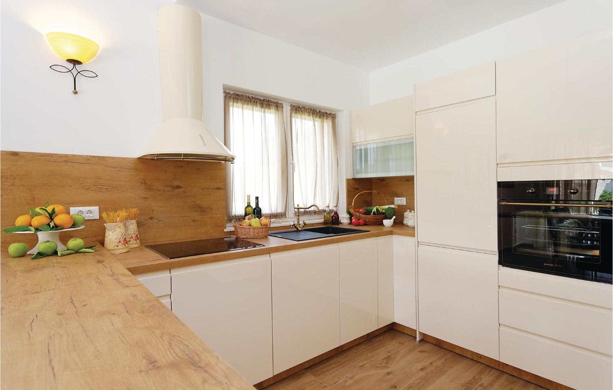 Lovely Home In Sibenik With Wifi Esterno foto